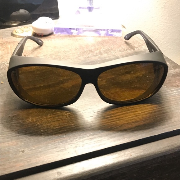 Haven Designer Fitover Sunglasses Meridian in Black & Polarized Yellow Lens - Picture 3 of 7